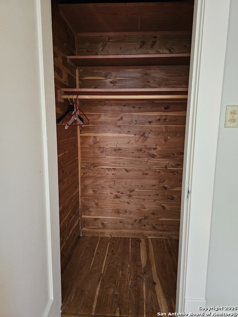 Listing photo id 14 for 501 Adams  