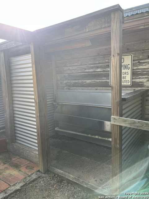 Image 17 of 49 For 4664 Rocky  