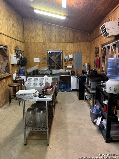 Image 20 of 49 For 4664 Rocky  