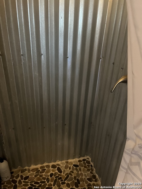 Image 9 of 49 For 4664 Rocky  