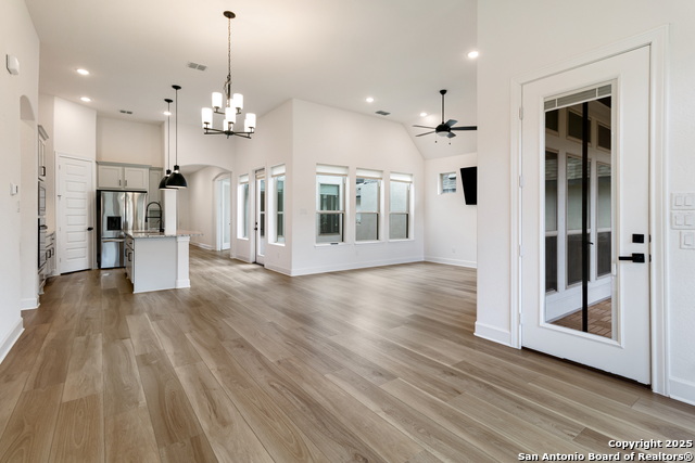 Image 10 of 26 For 1714 Dunvegan