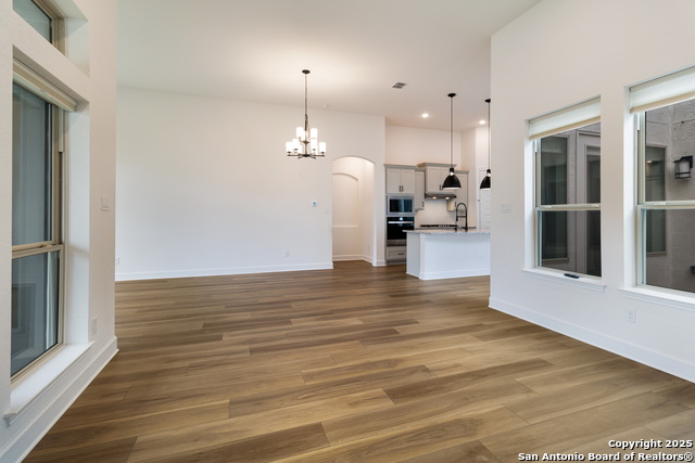 Image 12 of 26 For 1714 Dunvegan