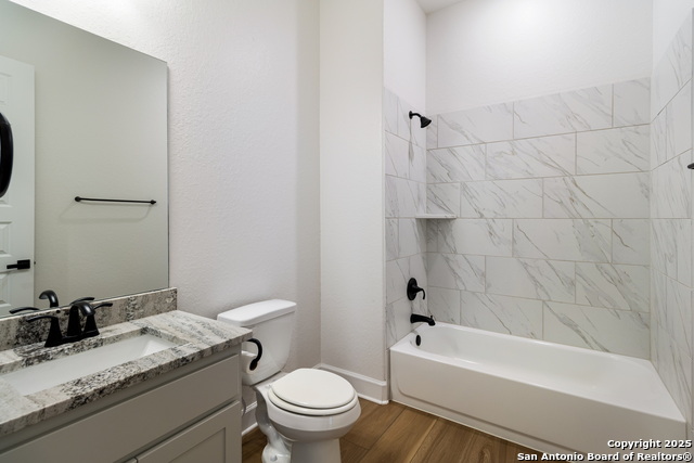 Image 20 of 26 For 1714 Dunvegan