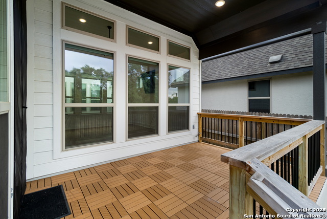 Image 24 of 26 For 1714 Dunvegan