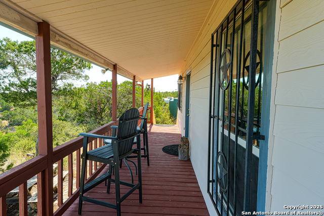 Listing photo id 8 for 1792 Sd 52300