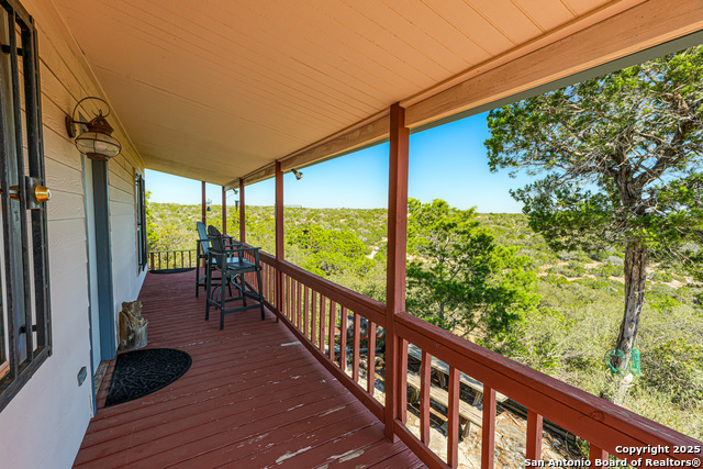 Listing photo id 9 for 1792 Sd 52300