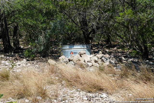 Listing photo id 18 for 1792 Sd 52300