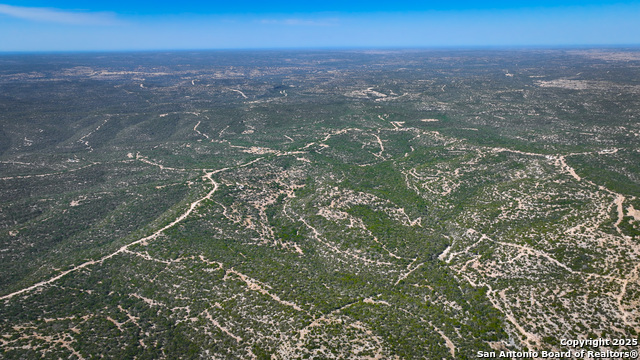 Listing photo id 28 for 1792 Sd 52300