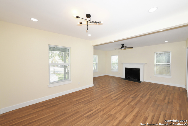 Image 10 of 28 For 1326 Lynwood W