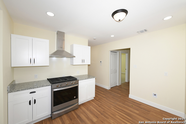 Image 13 of 28 For 1326 Lynwood W