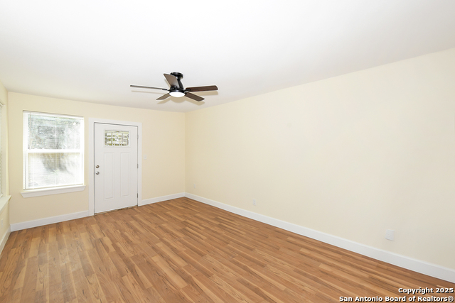 Image 17 of 28 For 1326 Lynwood W