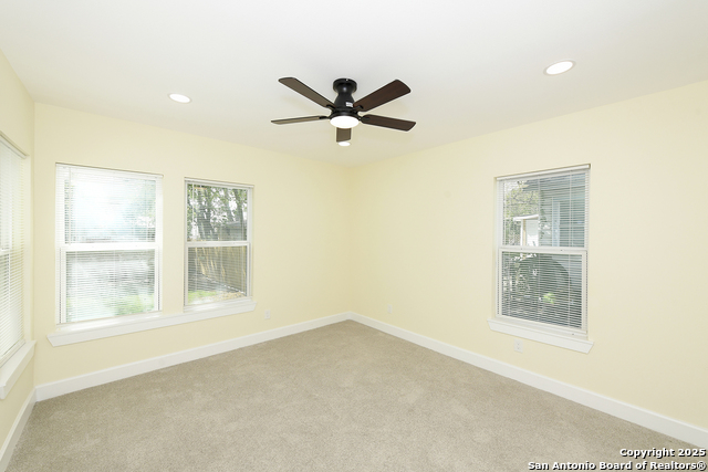 Image 23 of 28 For 1326 Lynwood W