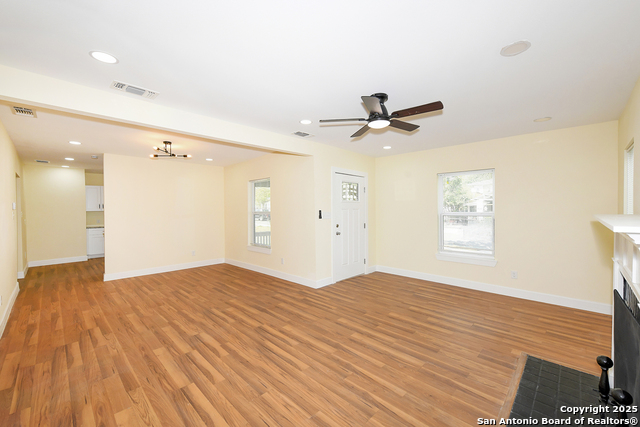 Image 8 of 28 For 1326 Lynwood W