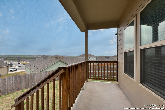 Listing photo id 14 for 10546 Midsummer Meadow