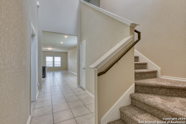 Listing photo id 0 for 10546 Midsummer Meadow