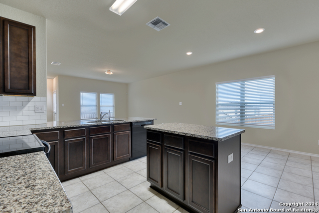 Listing photo id 3 for 10546 Midsummer Meadow