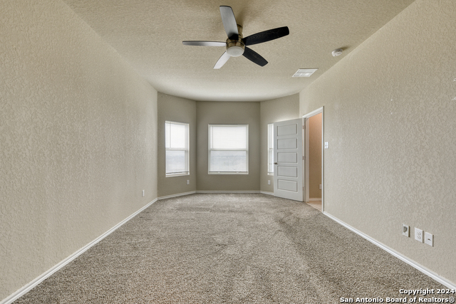 Listing photo id 5 for 10546 Midsummer Meadow