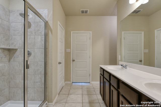 Listing photo id 7 for 10546 Midsummer Meadow