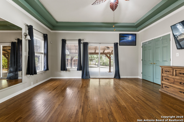 Listing photo id 15 for 10863 La Vernia