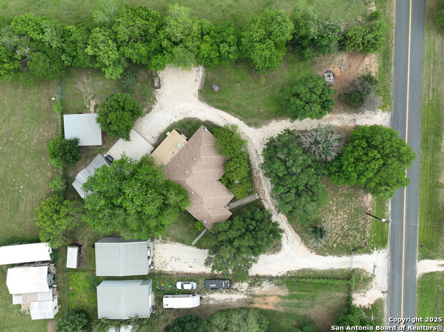 Listing photo id 44 for 10863 La Vernia