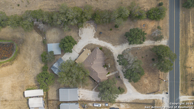 Listing photo id 47 for 10863 La Vernia