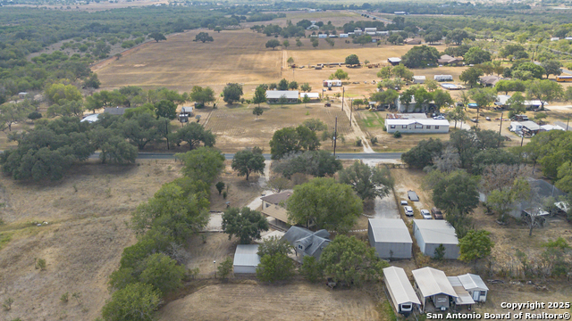 Listing photo id 48 for 10863 La Vernia