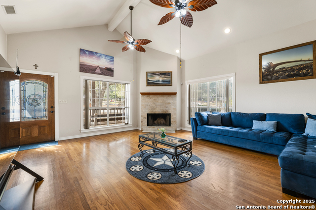 Listing photo id 4 for 10863 La Vernia