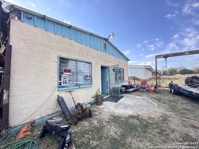 Image 2 of 4 For 110 County Road 6840