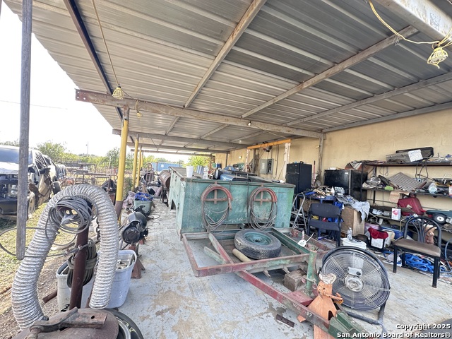 Image 3 of 4 For 110 County Road 6840