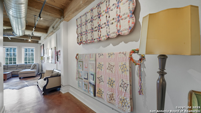 Image 11 of 38 For 222 Losoya St.  202