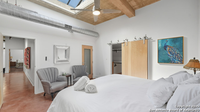 Image 15 of 38 For 222 Losoya St.  202