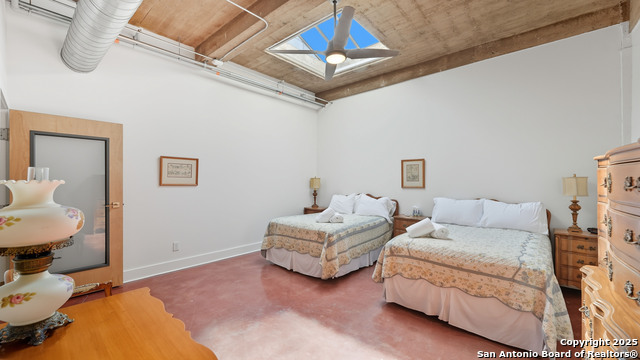 Image 18 of 38 For 222 Losoya St.  202