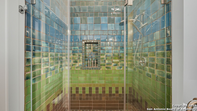 Image 19 of 38 For 222 Losoya St.  202