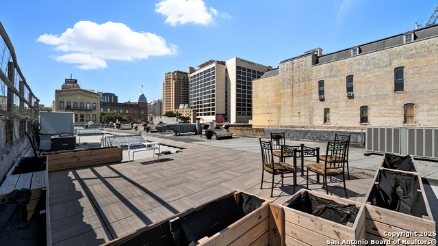 Image 25 of 38 For 222 Losoya St.  202