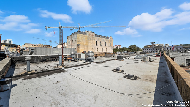 Image 31 of 38 For 222 Losoya St.  202