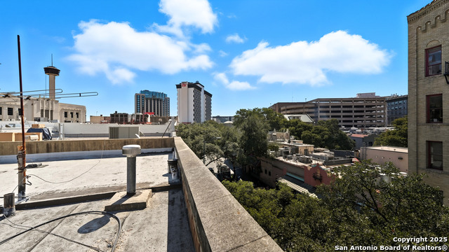 Image 33 of 38 For 222 Losoya St.  202