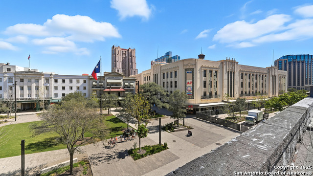 Image 36 of 38 For 222 Losoya St.  202