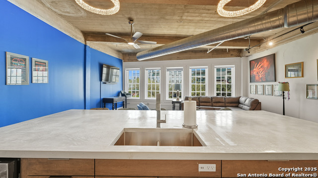 Image 6 of 38 For 222 Losoya St.  202