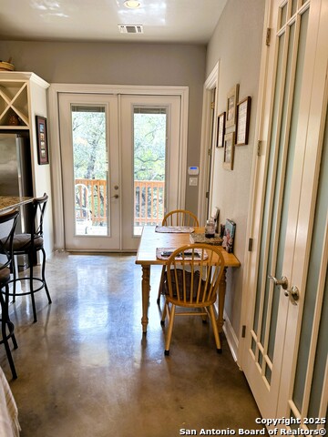 Listing photo id 9 for 186 Lakeview