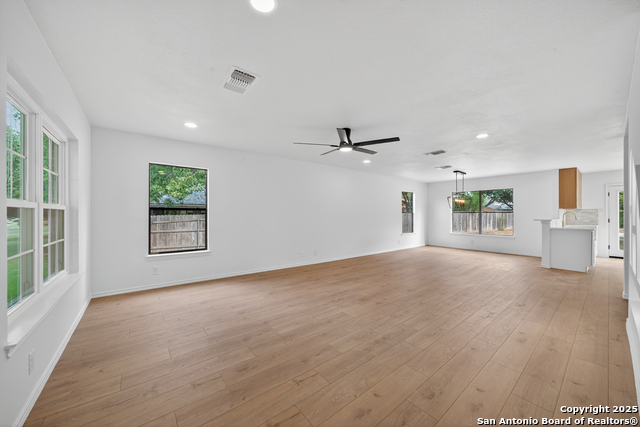 Image 4 of 40 For 12110 Branding Point