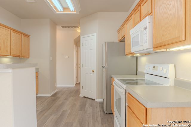 Listing photo id 12 for 10906 Toscana