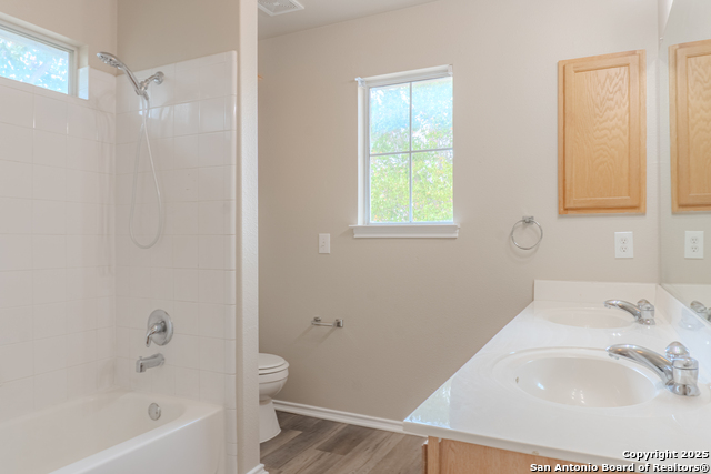 Listing photo id 23 for 10906 Toscana