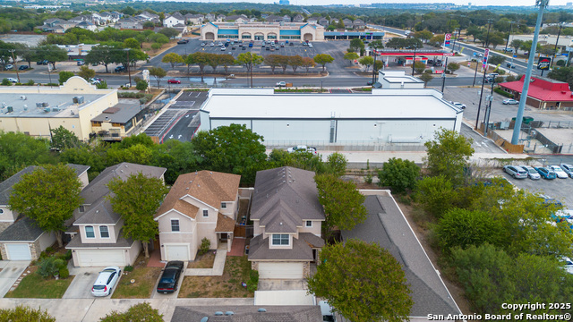 Listing photo id 1 for 10906 Toscana