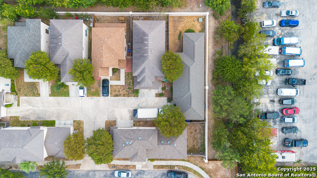 Listing photo id 38 for 10906 Toscana