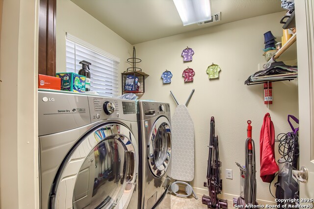 Listing photo id 16 for 639 Settlers Lane