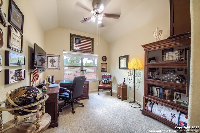 Listing photo id 20 for 639 Settlers Lane