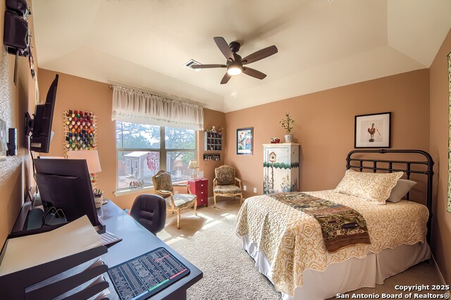 Listing photo id 21 for 639 Settlers Lane