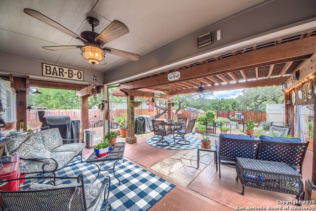 Listing photo id 24 for 639 Settlers Lane