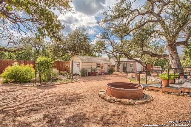 Listing photo id 26 for 639 Settlers Lane