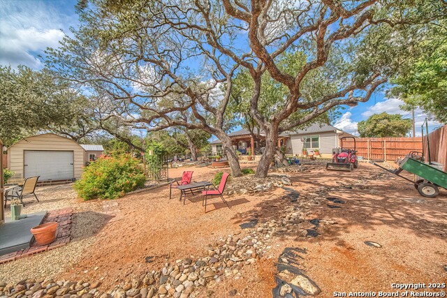 Listing photo id 27 for 639 Settlers Lane